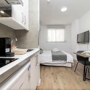 Deluxe Studio met een King Size Bed